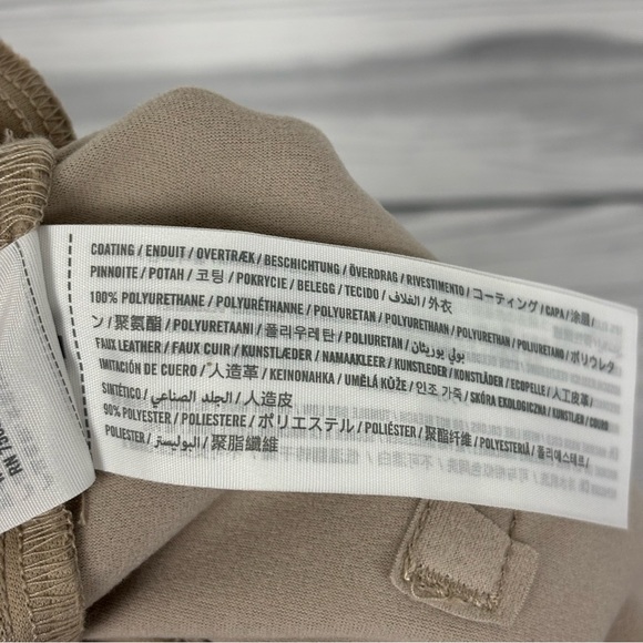 Abercrombie & Fitch The 90’s Straight Ultra High Rise Vegan Leather Pants NWT 16 - Picture 14 of 15